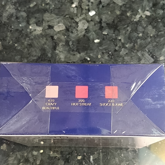 Estee Lauder Exclusive 3 pure color love lipsticks - Picture 2 of 6